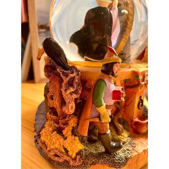 Disney Villains Evil Queen Magic Mirror Snow White Globe With Sound & Li… - Picture 14 of 16